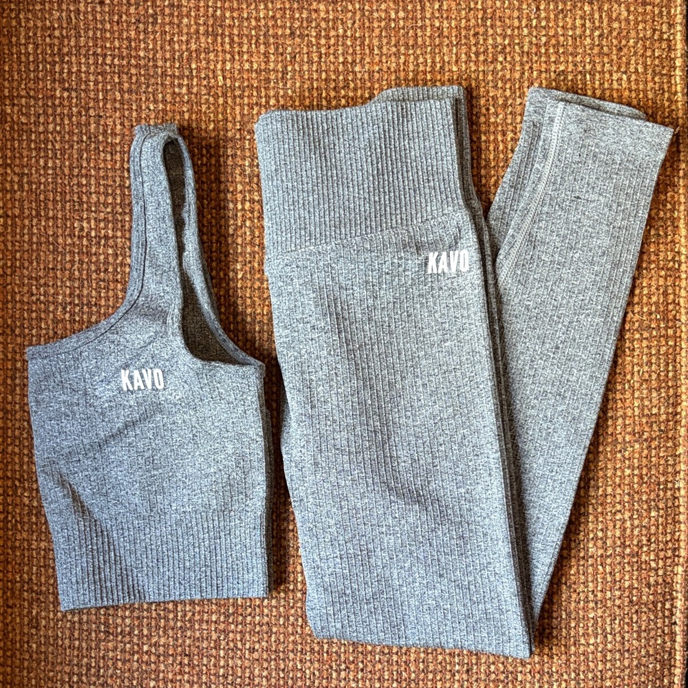 KAVO Gray Ribbed Activewear Set